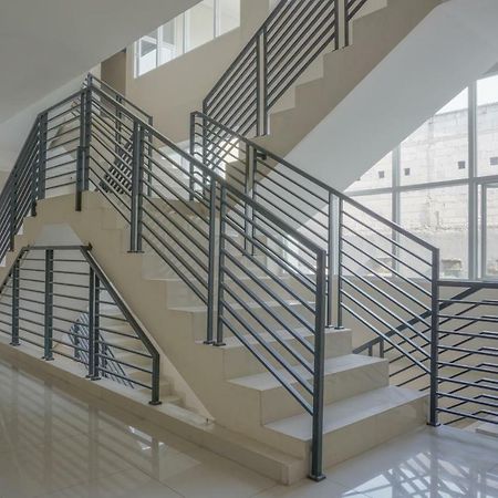 Residences By Reddoorz Near Mt Haryono - Minimum Stay 7 Days Jakarta Exteriér fotografie
