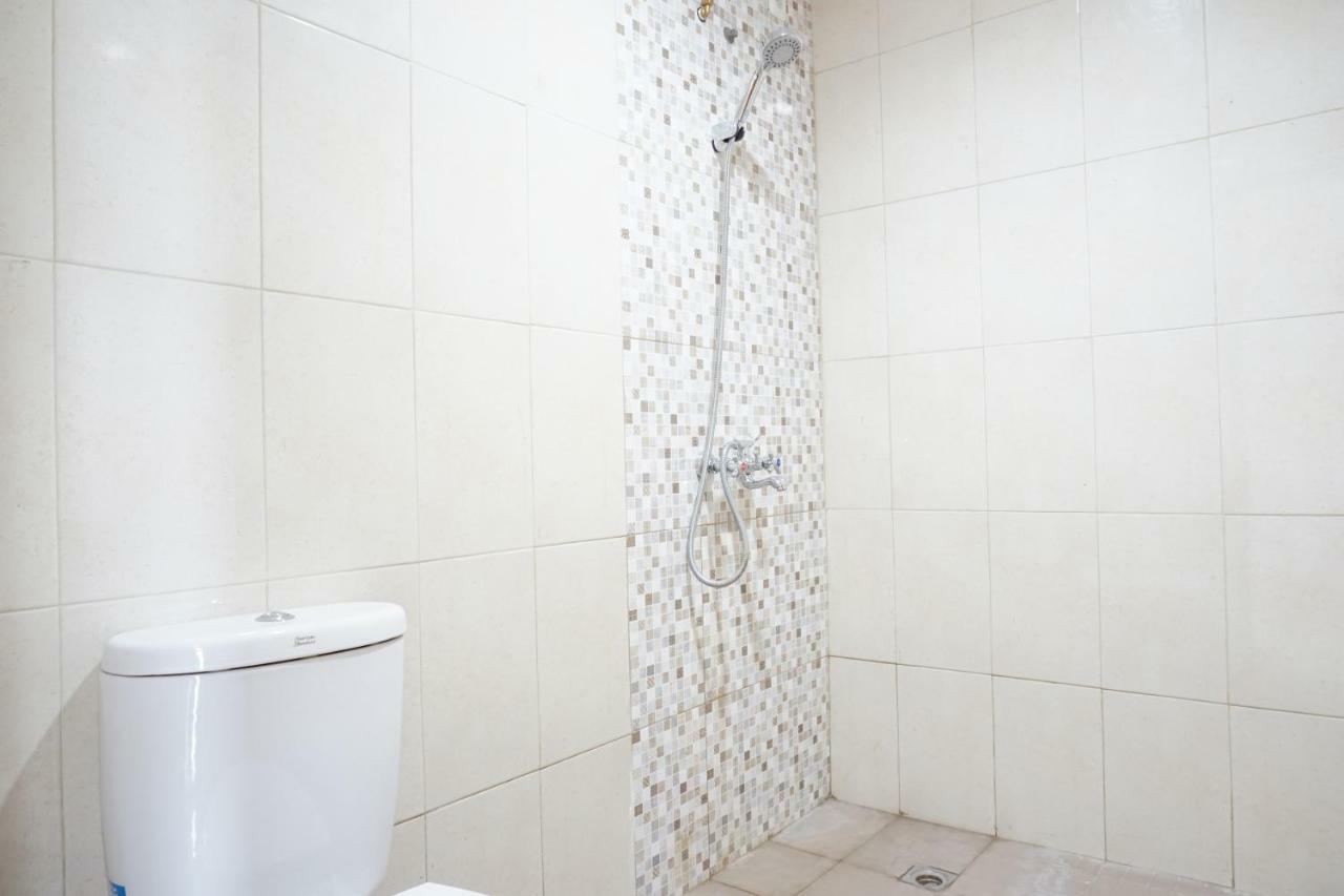 Residences By Reddoorz Near Mt Haryono - Minimum Stay 7 Days Jakarta Exteriér fotografie
