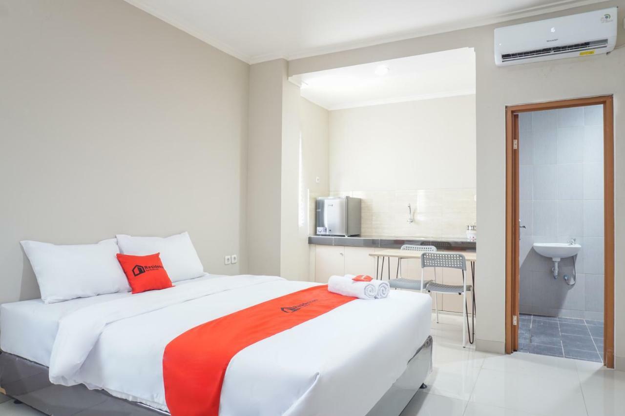 Residences By Reddoorz Near Mt Haryono - Minimum Stay 7 Days Jakarta Exteriér fotografie