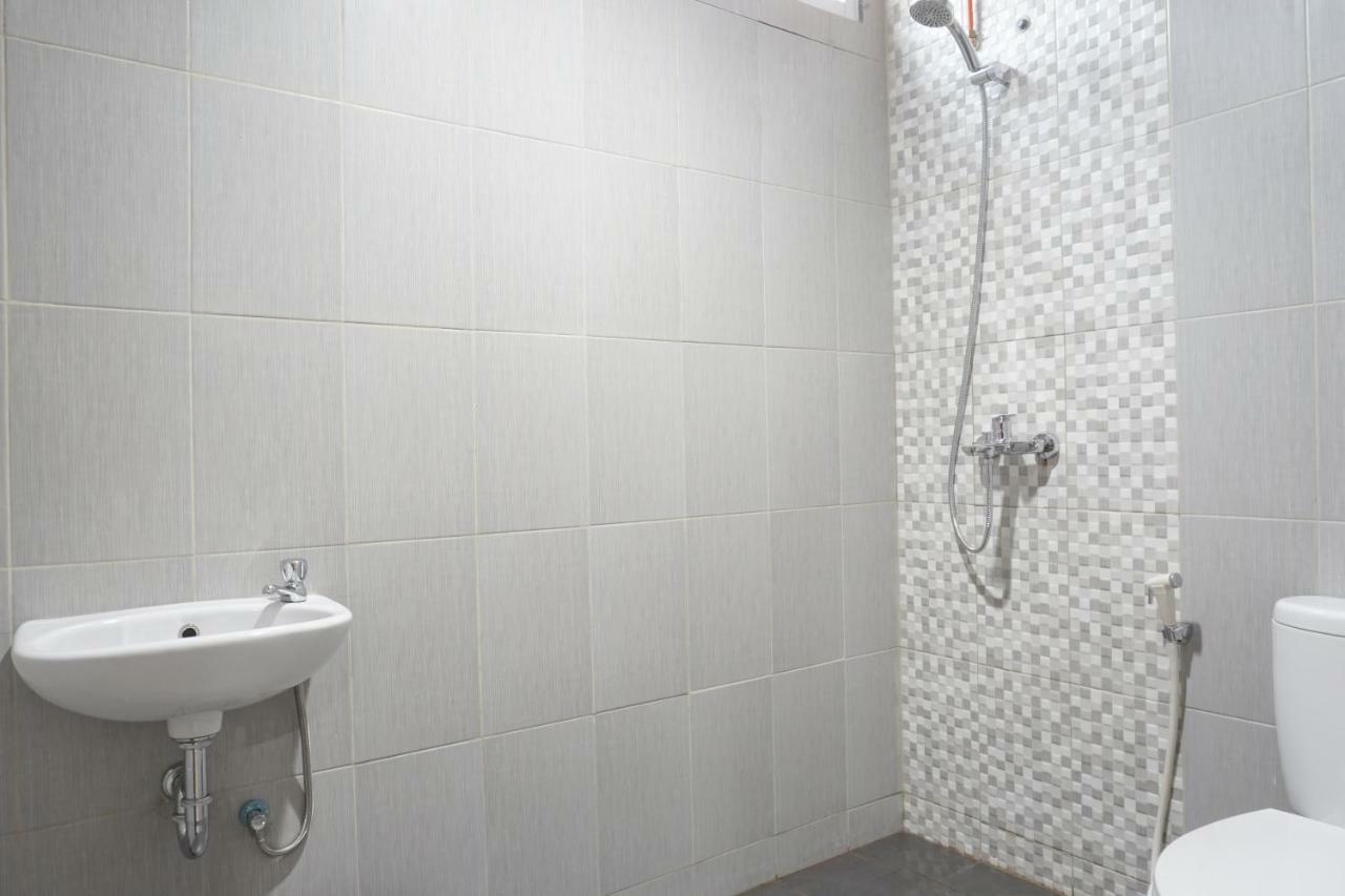 Residences By Reddoorz Near Mt Haryono - Minimum Stay 7 Days Jakarta Exteriér fotografie