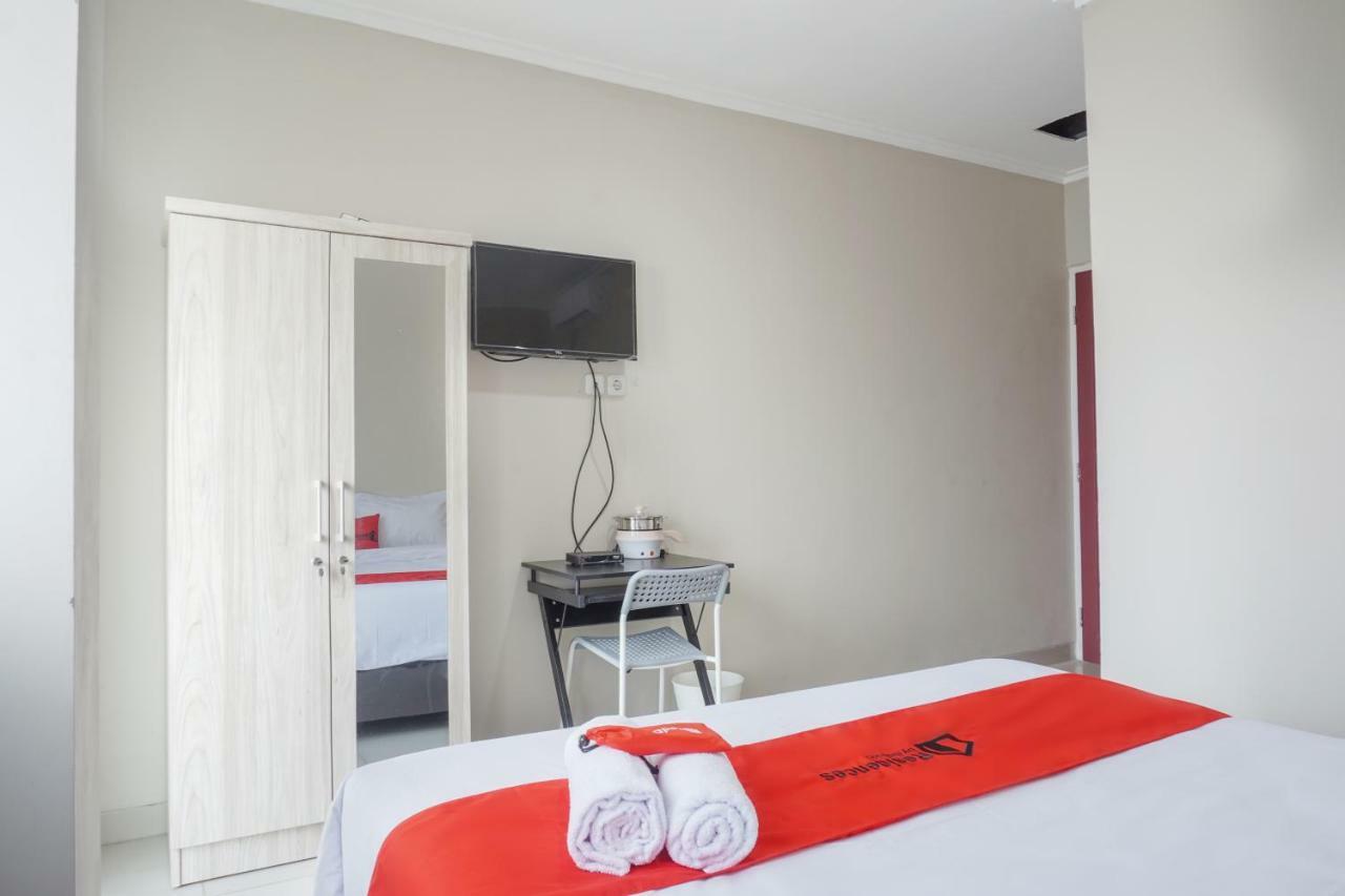 Residences By Reddoorz Near Mt Haryono - Minimum Stay 7 Days Jakarta Exteriér fotografie