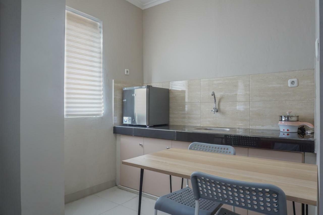 Residences By Reddoorz Near Mt Haryono - Minimum Stay 7 Days Jakarta Exteriér fotografie