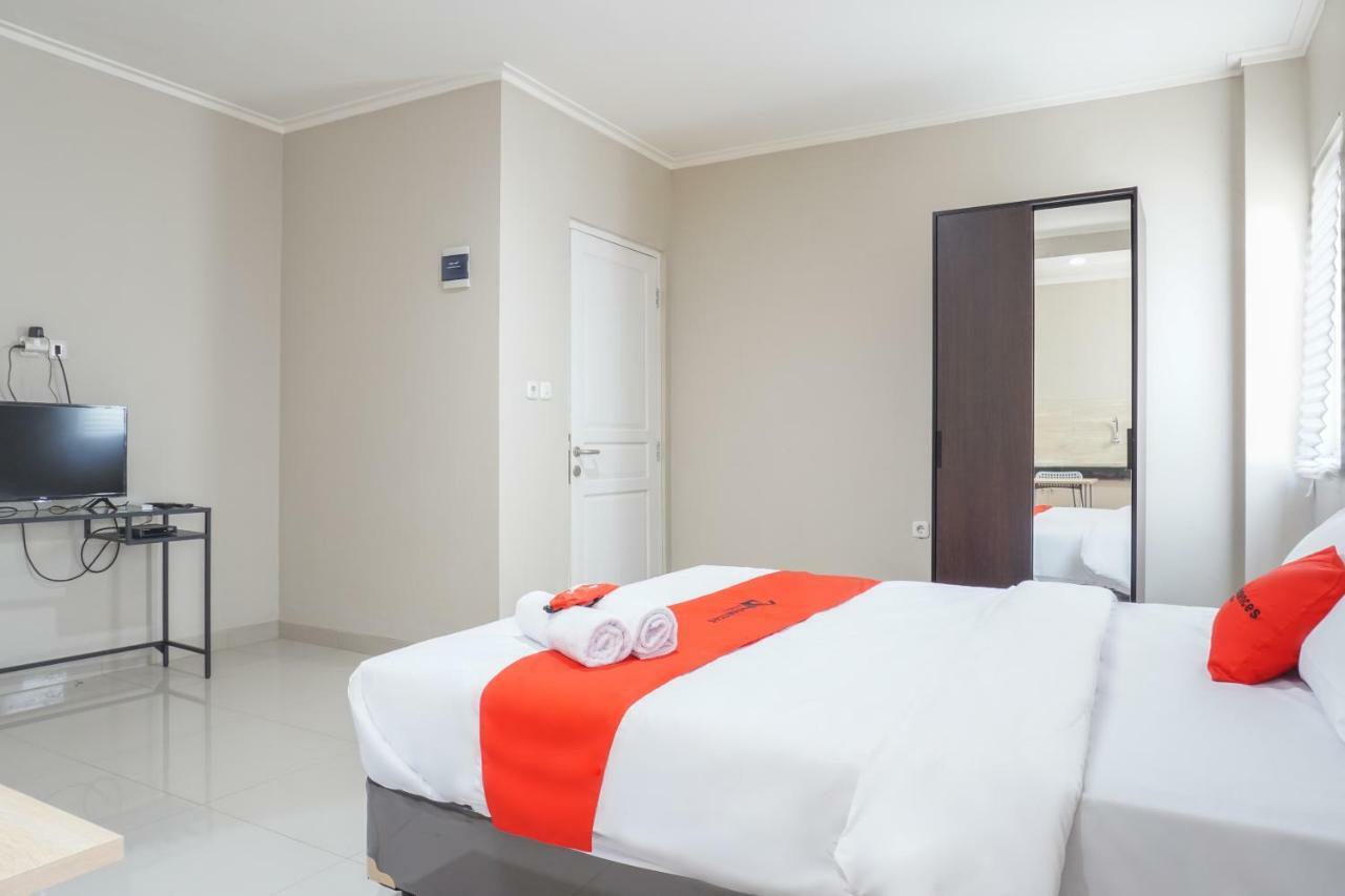 Residences By Reddoorz Near Mt Haryono - Minimum Stay 7 Days Jakarta Exteriér fotografie